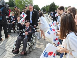 Supporting image for story: Work together to make world great