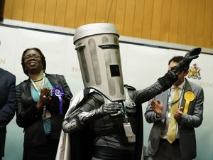 Supporting image for story: Count Binface promises national service for former prime ministers in manifesto