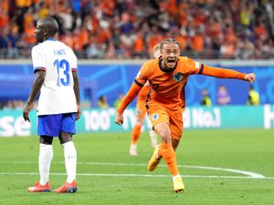 Supporting image for story: Tottenham sign Netherlands international midfielder Xavi Simons from RB Leipzig