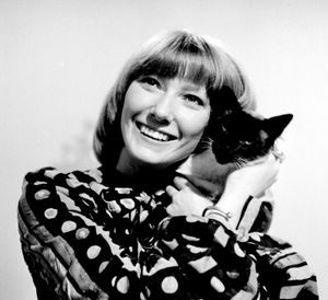 Lesley Judd with Jason the cat