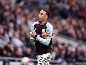 Supporting image for story: Tottenham 1 Aston Villa 2: Unai Emery's men make it five wins on the spin