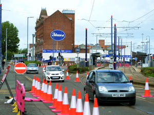 Supporting image for story: Overhead line failures cause chaos on Midland Metro