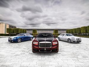Supporting image for story: Rolls-Royce unveils limited-run Ghost Zenith collection