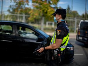 Supporting image for story: Madrid to obey new lockdown rules but will fight them in court