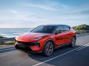 Supporting image for story: Lotus aims to broaden Eletre’s appeal with new hybrid model