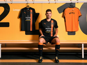 Supporting image for story: Wolves launch new away kit in dramatic style