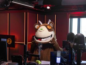 Supporting image for story: BBC Radio 2 presenter Jeremy Vine dresses up as The Gruffalo for World Book Day